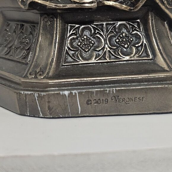 Veronese - Holy Mother Mary Holding Infant Jesus Religious Sculpture - Bronze - Picture 7 of 9